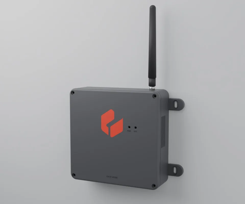 Perangkat Fyris untuk panel alarm: kotak abu-abu gelap dengan logo merah dan satu antena